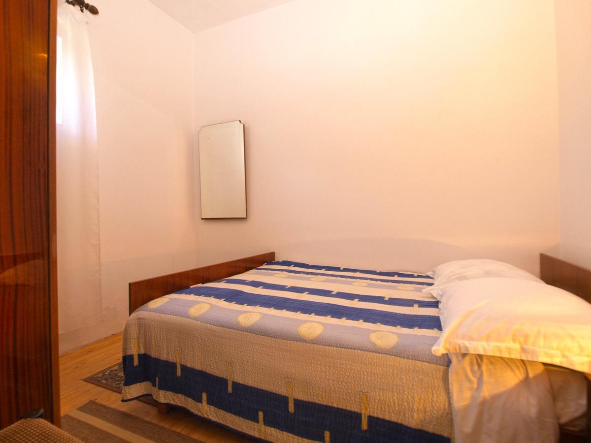 Apartman Ivan 1694 *